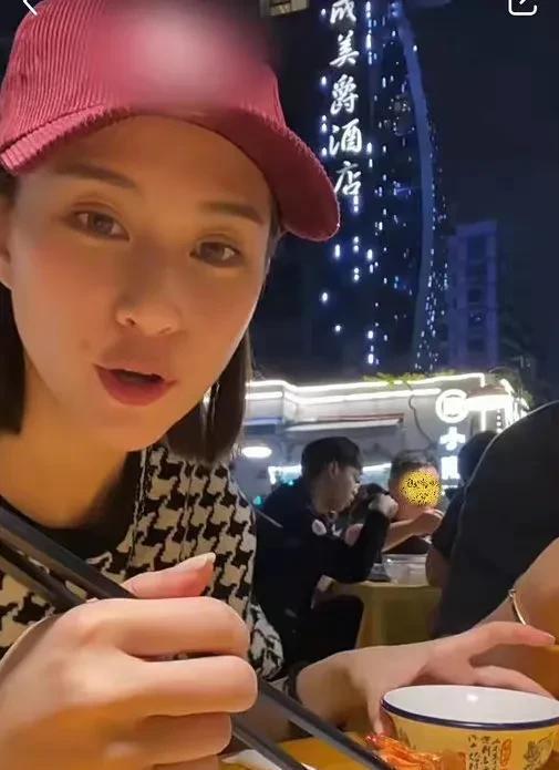 娱乐圈大瓜吃瓜是谁,揭秘“吃瓜群众”背后的神秘力量